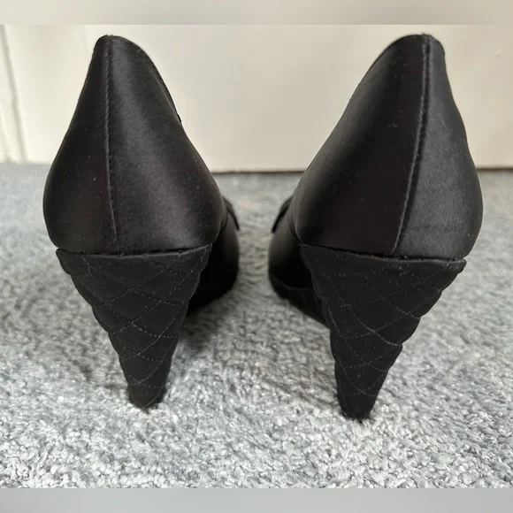 Steve Madden black peep toe wedge - Picture 3 of 5